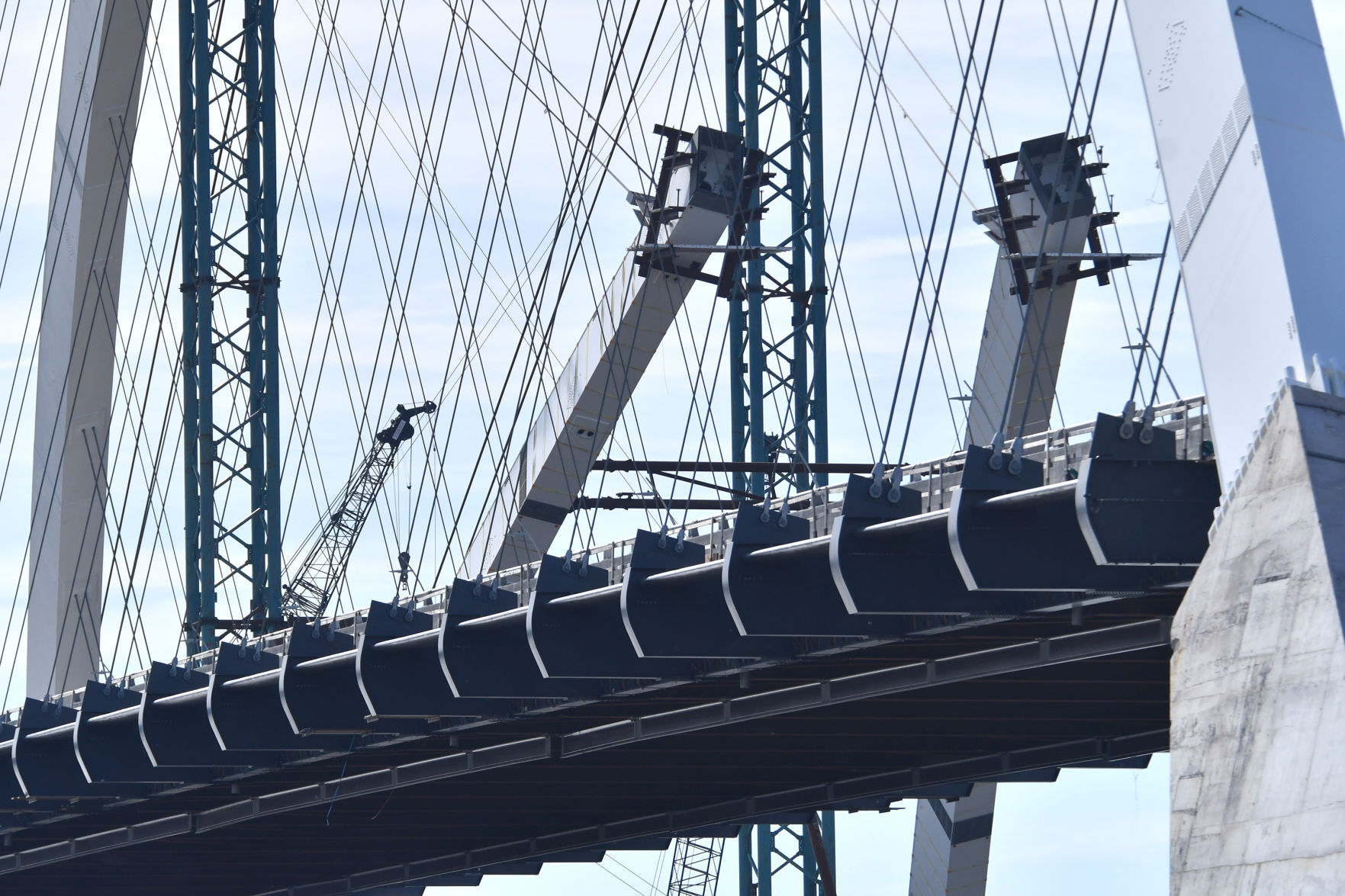 110320-qc-nws-bridge-008